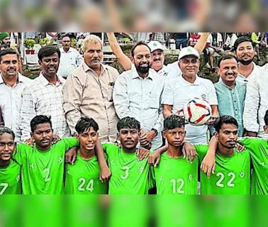 Ex-DIG organises football tournament for slum boys | Ranchi News - Times of India