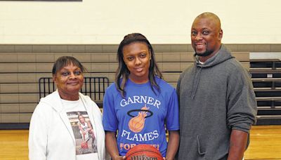 From Dark Horse to motivational speaker, former CHS star basketball player reflects on life | Sampson Independent