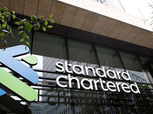 Standard Chartered boosts private bank team with 14 new hires