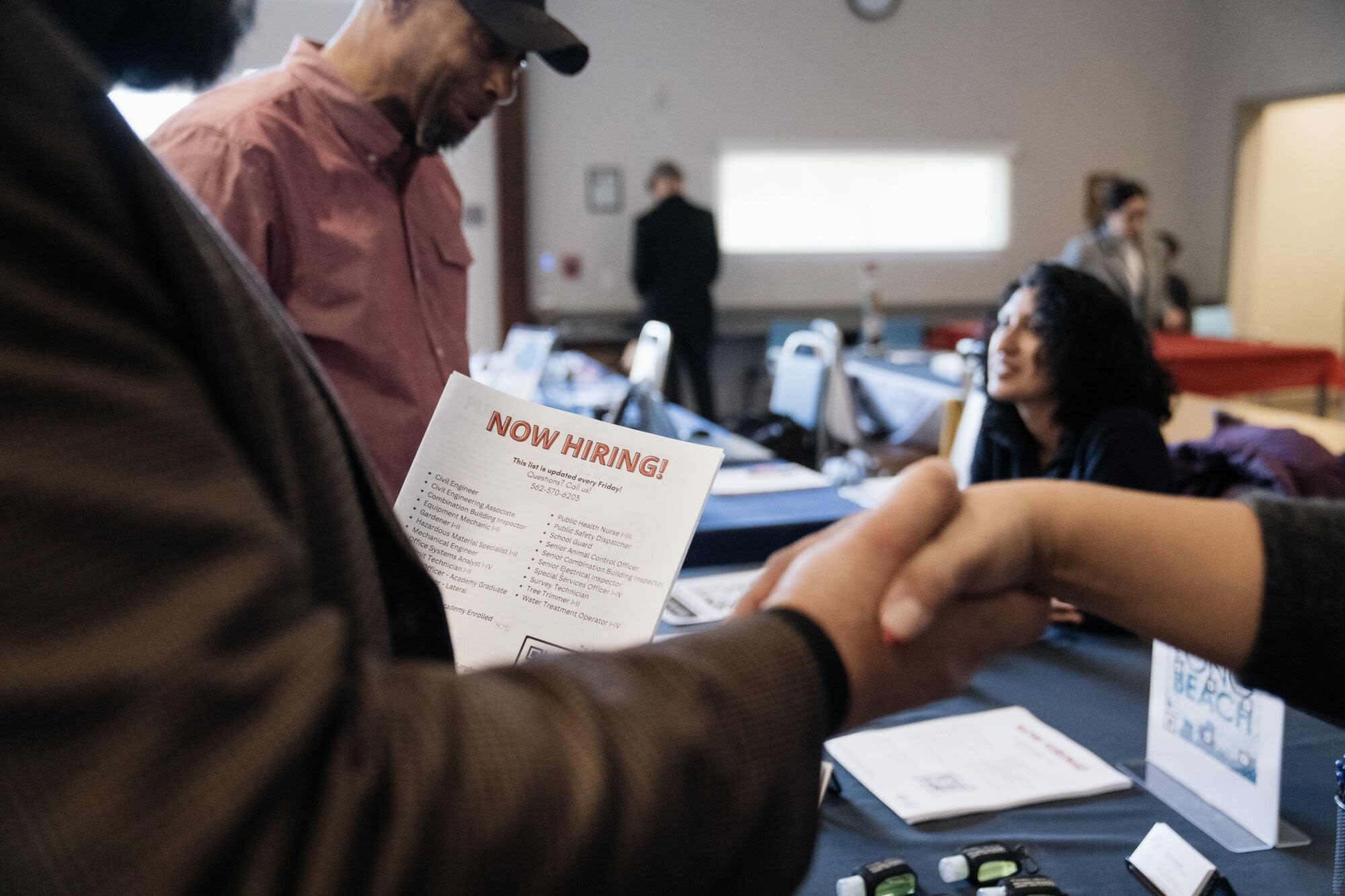 US Initial Jobless Claims Rise to One-Year High as Hiring Slows