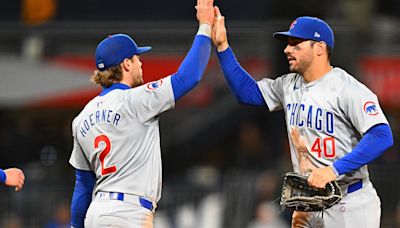 Cody Bellinger delivers four hits, including a homer, as Cubs surge past Pirates