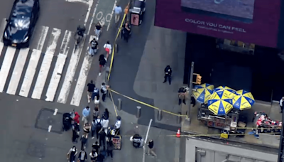 1 hurt in Times Square machete attack, sources say