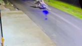 Video: Cámara de seguridad capta violento choque entre dos motos | Teletica