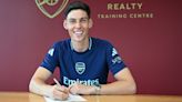 Arsenal confirm new contract for 18yo