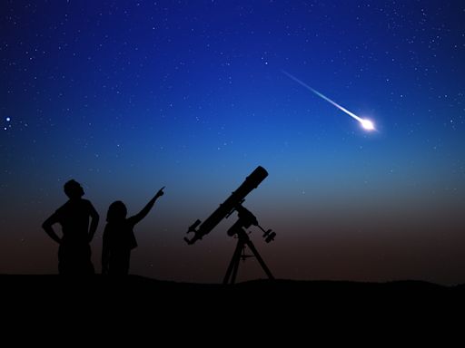 Double meteor shower zooming over southern US states tonight