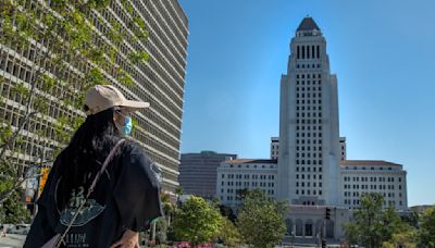Los Angeles could end COVID vaccination rule for city employees