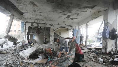 Israeli strike kills dozens at Gaza school the military claims was being used by Hamas
