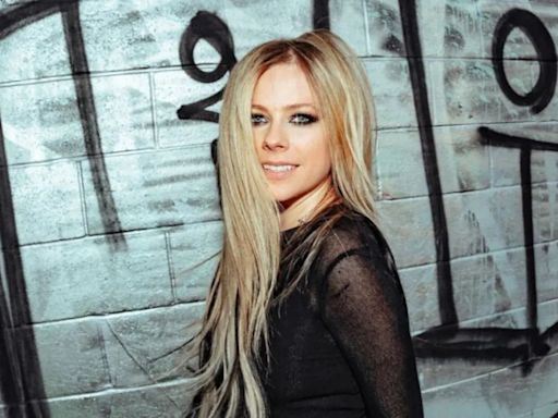 Avril Lavigne anuncia nuevo álbum con sus éxitos más grandes