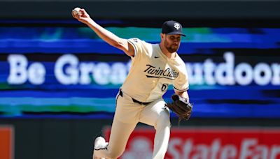 Twins place Brock Stewart on 15-day IL, add Trevor Richards to 26-man roster