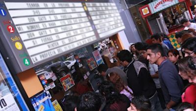 Polémica en cines por la revisión de pertenencias para ingresar a ver una película: ¿es ilegal esta práctica?