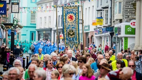 Eisteddfod Wrecsam: 'Her codi arian ond digon o frwdfrydedd'