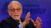 El nuevo CFO de Disney cuenta con experiencia contra Nelson Peltz