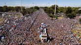 Selección argentina, forzada a sobrevolar mar de gente