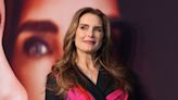 Diretor tentou conversar com Brooke Shields após alegações da atriz sobre exploração infantil