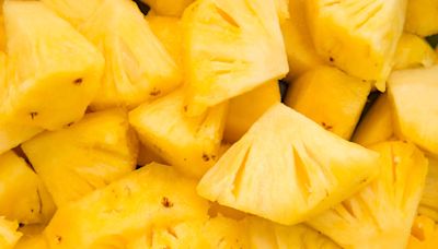 The Only Way You Should Cut up a Pineapple, According to Del Monte