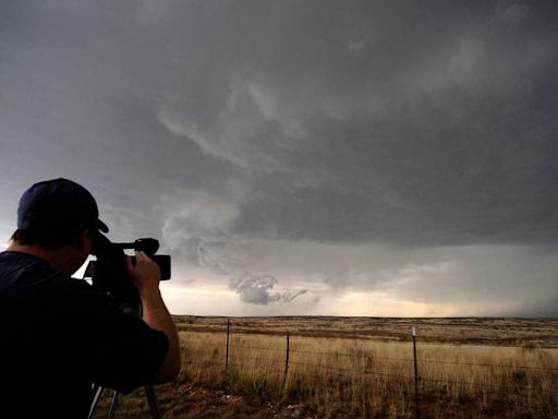 “Twisters”, “El Día Después de Mañana”: ¿Por qué nos fascinan los fenómenos meteorológicos extremos? - La Tercera