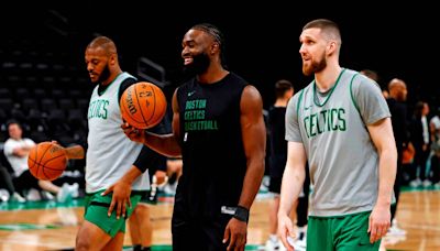 Boston Svi Party: Former KU guard Mykhailiuk a big hit at Boston Celtics title parade