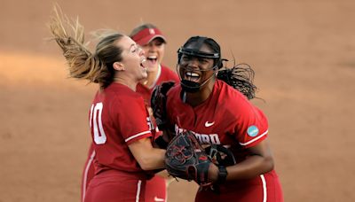 Stanford uses big inning to blast LSU, advance to Women’s College World Series