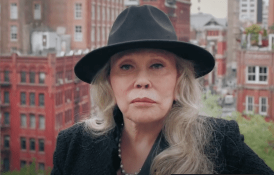 Faye Dunaway’s ‘Complicated’ Legacy Is Examined by Sharon Stone and Mickey Rourke in ‘Faye’ Documentary – Watch Trailer