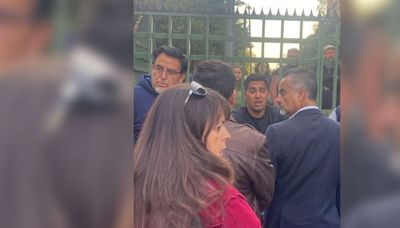 Apoderados retienen a sujeto que habría grabado a niñas en un colegio de Maipú - La Tercera