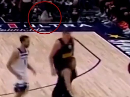 El gesto antideportivo de una estrella que da que hablar en la NBA: lanzó un objeto al suelo en medio de un partido y no fue sancionado