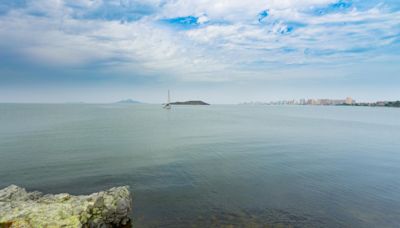 Alarmas activadas por la misteriosa turbidez en la laguna salada del Mar Menor