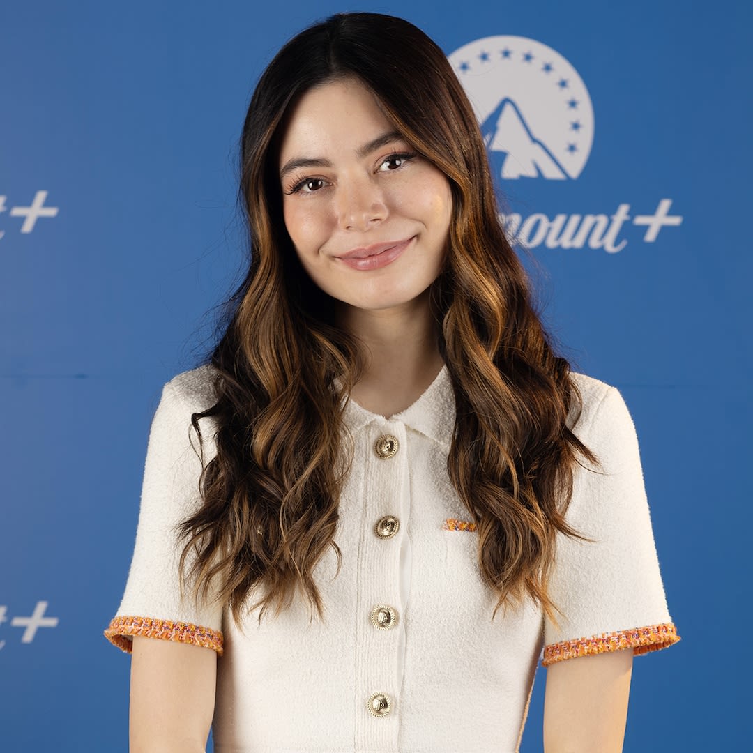 Miranda Cosgrove Details Real-Life Baby Reindeer Experience With Stalker - E! Online