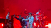 Watch Tim Robinson Join Vampire Weekend For I Think You Should Leave's Sloppy Steaks Song In LA