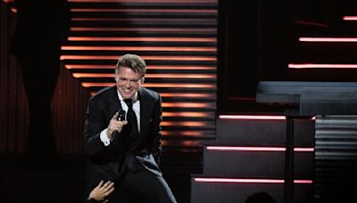 Review: Mexican music hero Luis Miguel channels Elvis in triumphant Target Center show