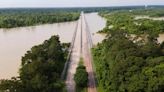 Hundreds rescued from Texas floods as forecast calls for more rain and rising water