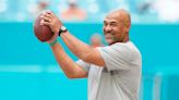 Report: Dolphins RB coach Eric Studesville to interview for Commanders’ OC role