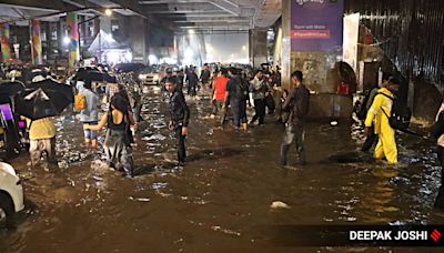 Mumbai Rains Live Updates: Trains back on tracks but red alert remains; schools and colleges shut today