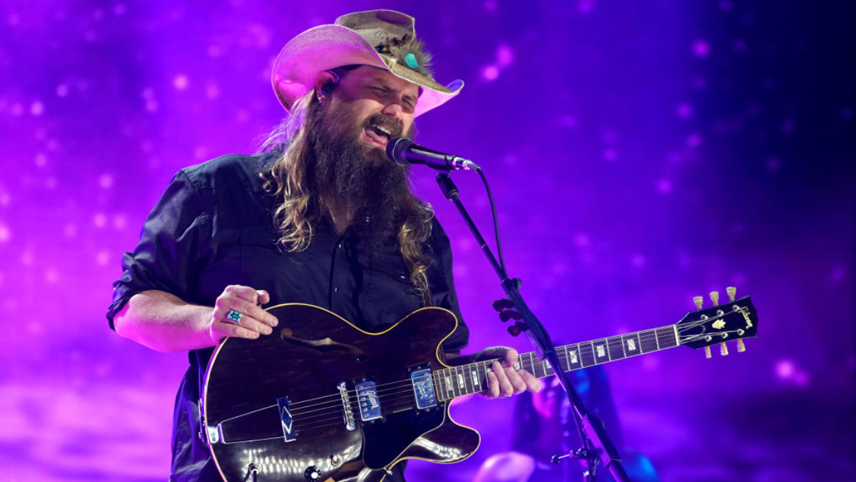 Chris Stapleton Had An Unlikely Duet Partner At The ACMs & They Sounded Absolutely Perfect: Watch
