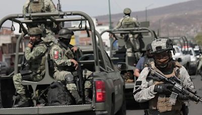 Así corrieron pobladores de Vista Hermosa y presuntos integrantes del CJNG a Guardia Nacional en Michoacán