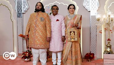 Ambani wedding: Guests arriving for Indian extravaganza – DW – 07/12/2024
