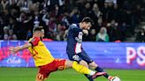 Con goles de Messi y Mbappé, PSG amansa a Lens y se aleja