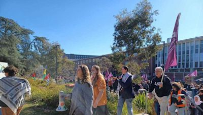 澳洲多所大學要求撤營 挺巴勒斯坦學生持續示威