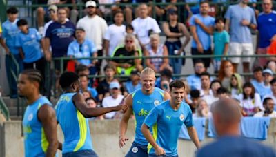 Haaland y Grealish, en el once del City ante el Barça