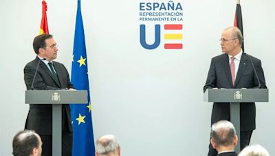 Albares pide esperar al fallo de la CIJ tras denunciar Robles un genocidio en Gaza