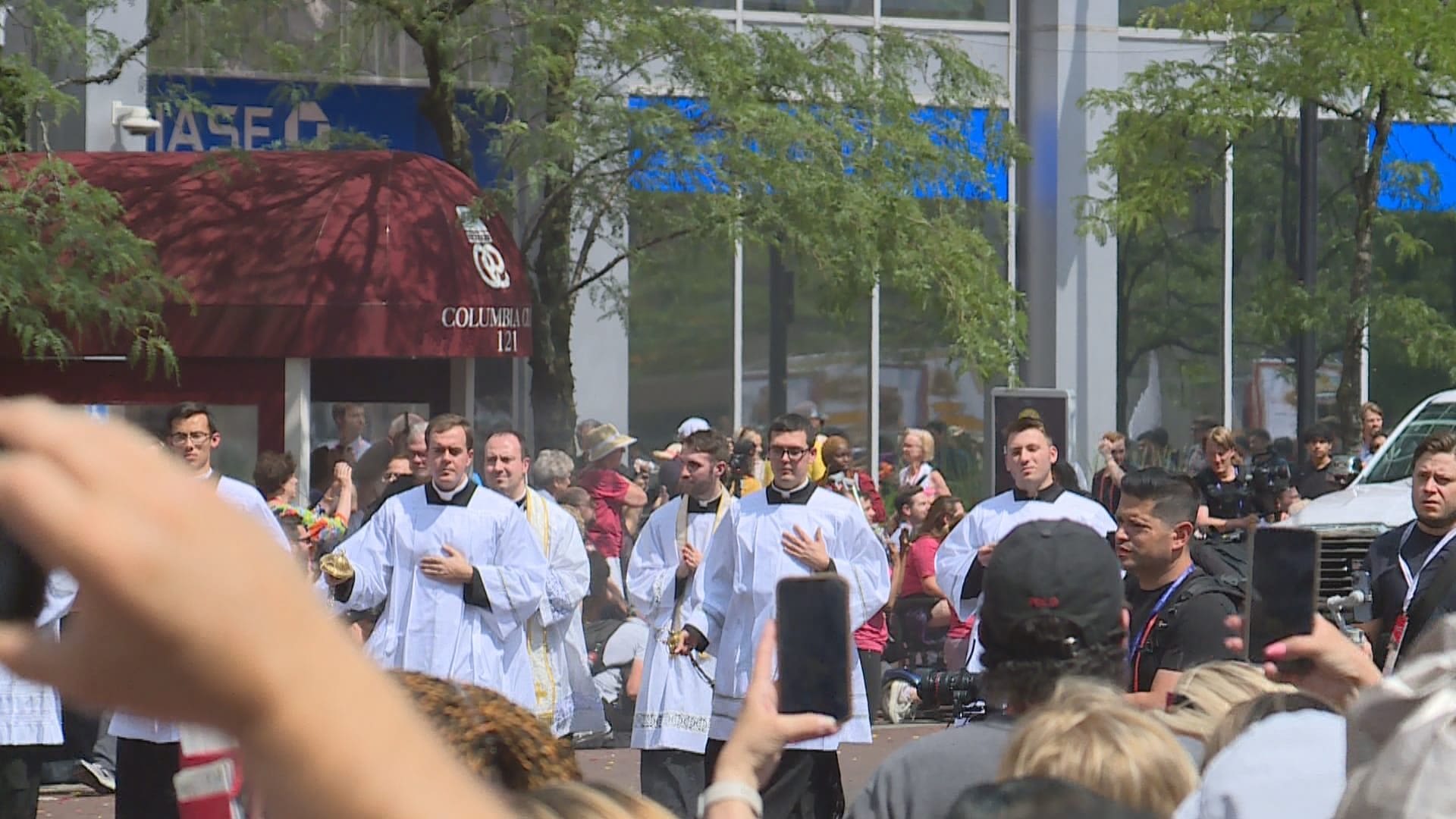 Catholic Eucharistic procession runs through downtown Indianapolis