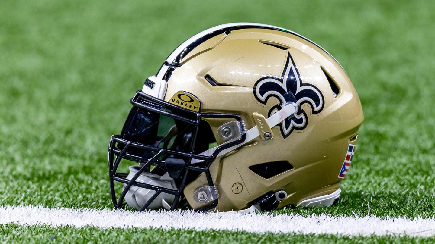 Injury Update For New Orleans Saints DE Trajan Jeffcoat