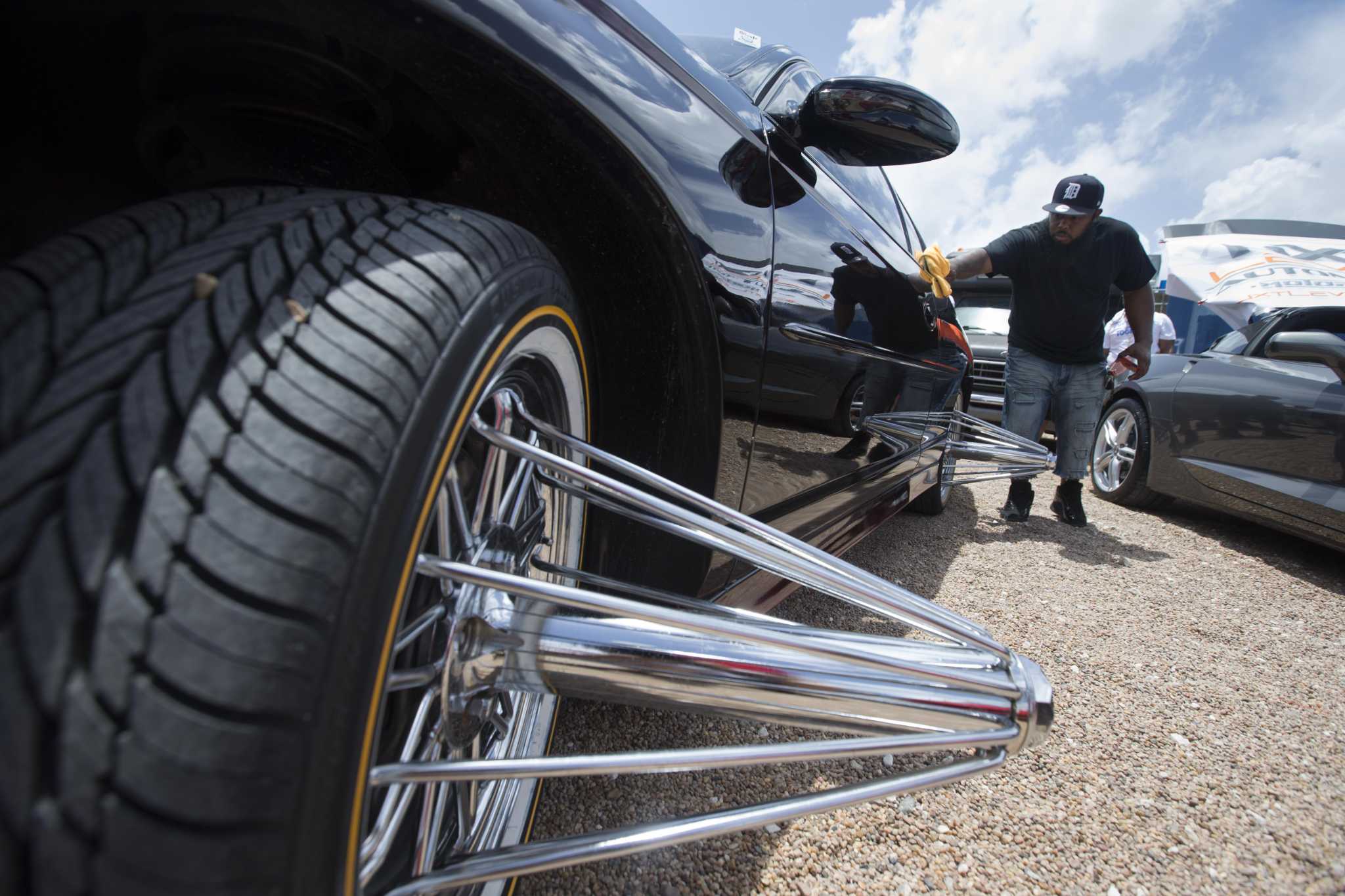 Slow, low and bangin': Houston car culture, explained