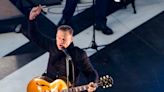 Bryan Adams cancels 6 concerts, including one in Milwaukee; no explanation is given