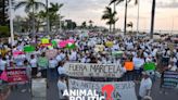 Ciudadanos salen a las calles de Campeche en apoyo a policías; exigen la renuncia de la titular de Seguridad