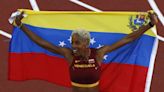 Yulimar Rojas adorna su tercer oro mundial con un triple salto de 15,47