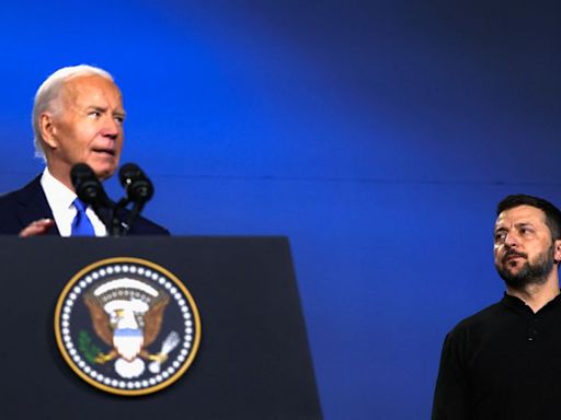 Biden mistakenly refers to Zelenskiy as Putin before correcting himself