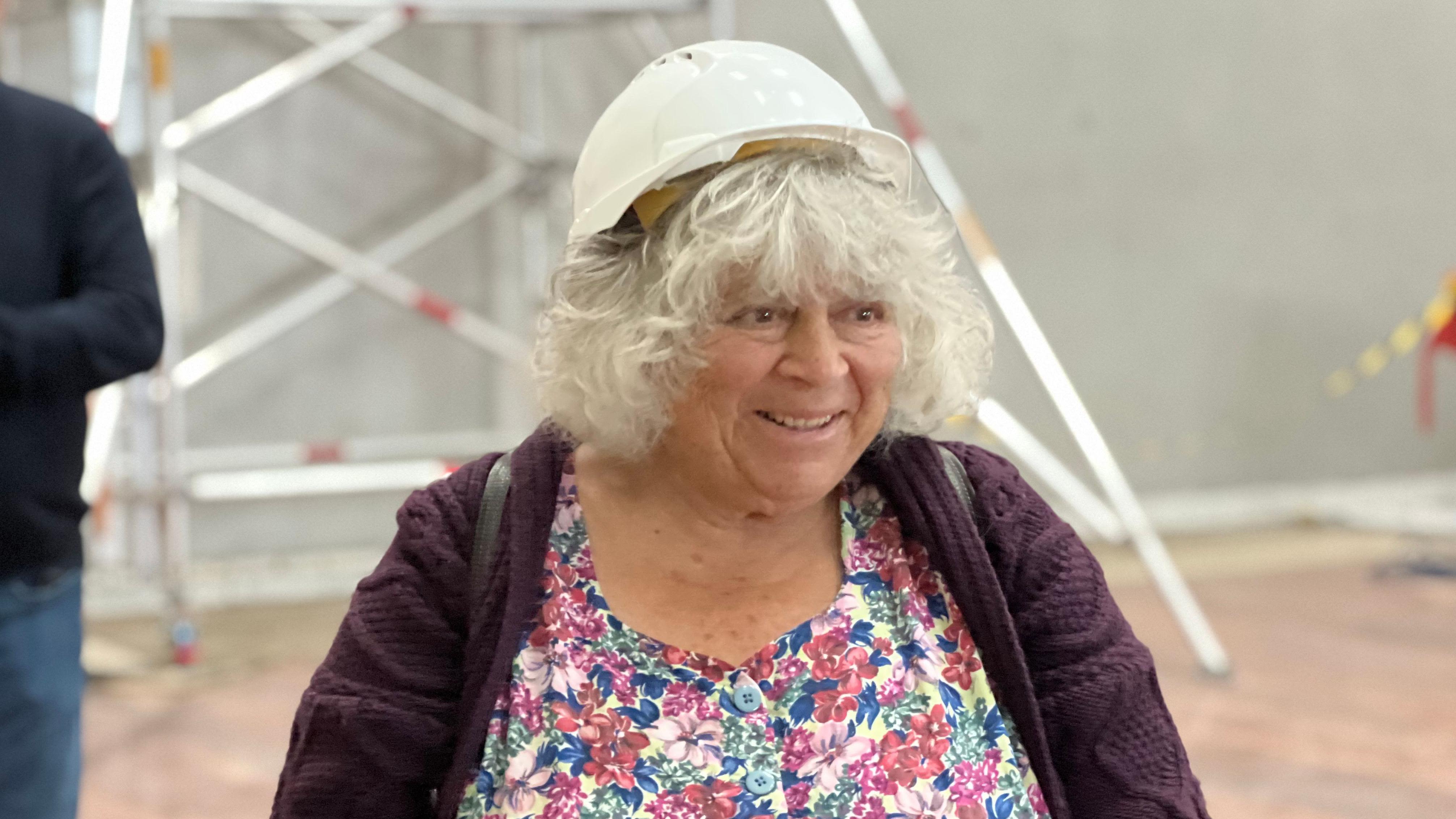 'New arts centre will help young people' - Margolyes