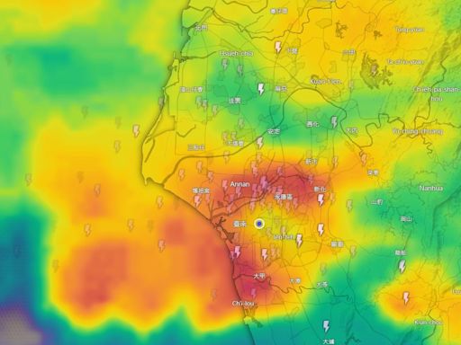 大雷雨襲2縣市！驚人閃電圖曝 專家直呼：真的好密集