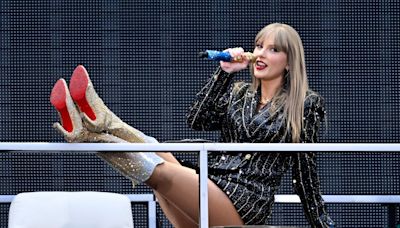 Taylor Swift performs ‘The Black Dog’ live for first time during Wembley Stadium show