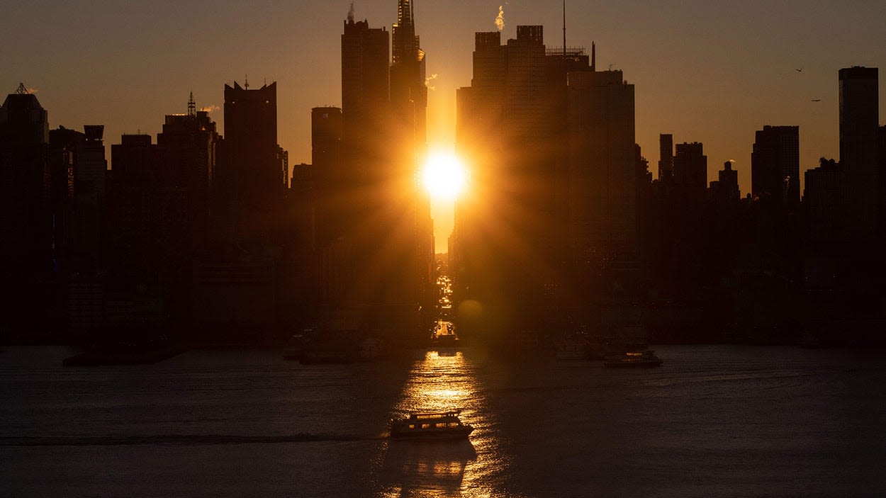 New York City's sunset phenomenon Manhattanhenge returns for first time this year